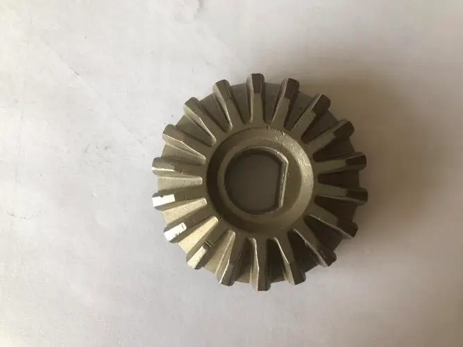 Equal diameter bevel gear